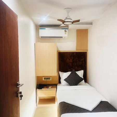 Hotel Winton Mumbai Exterior photo