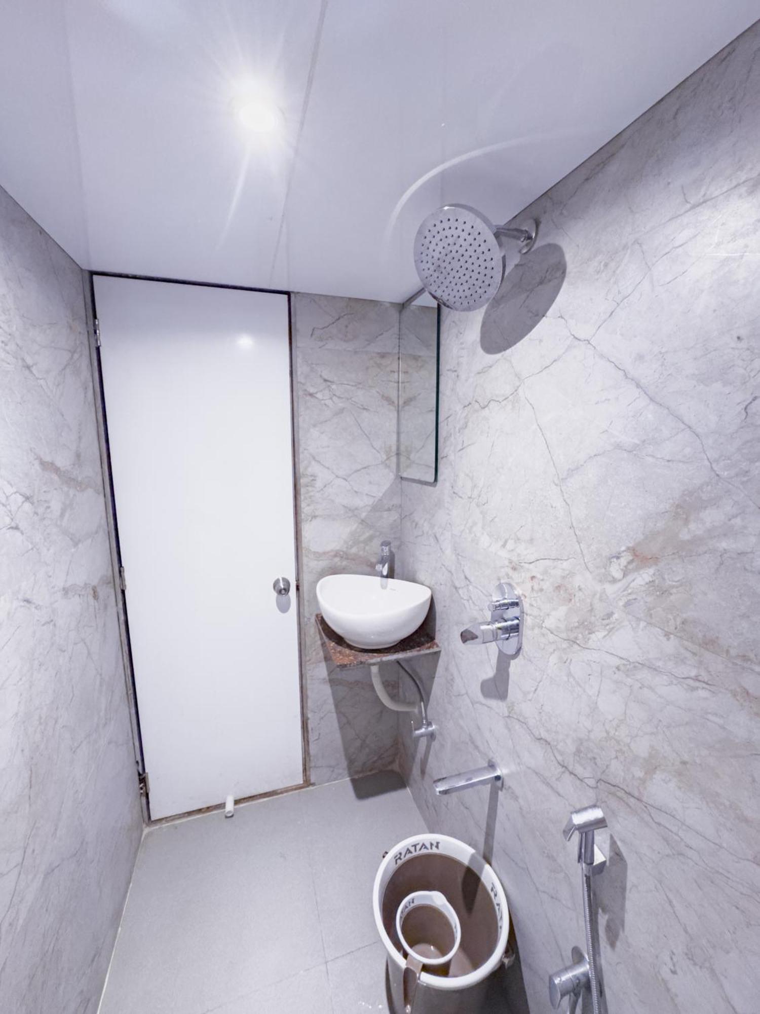 Hotel Winton Mumbai Exterior photo
