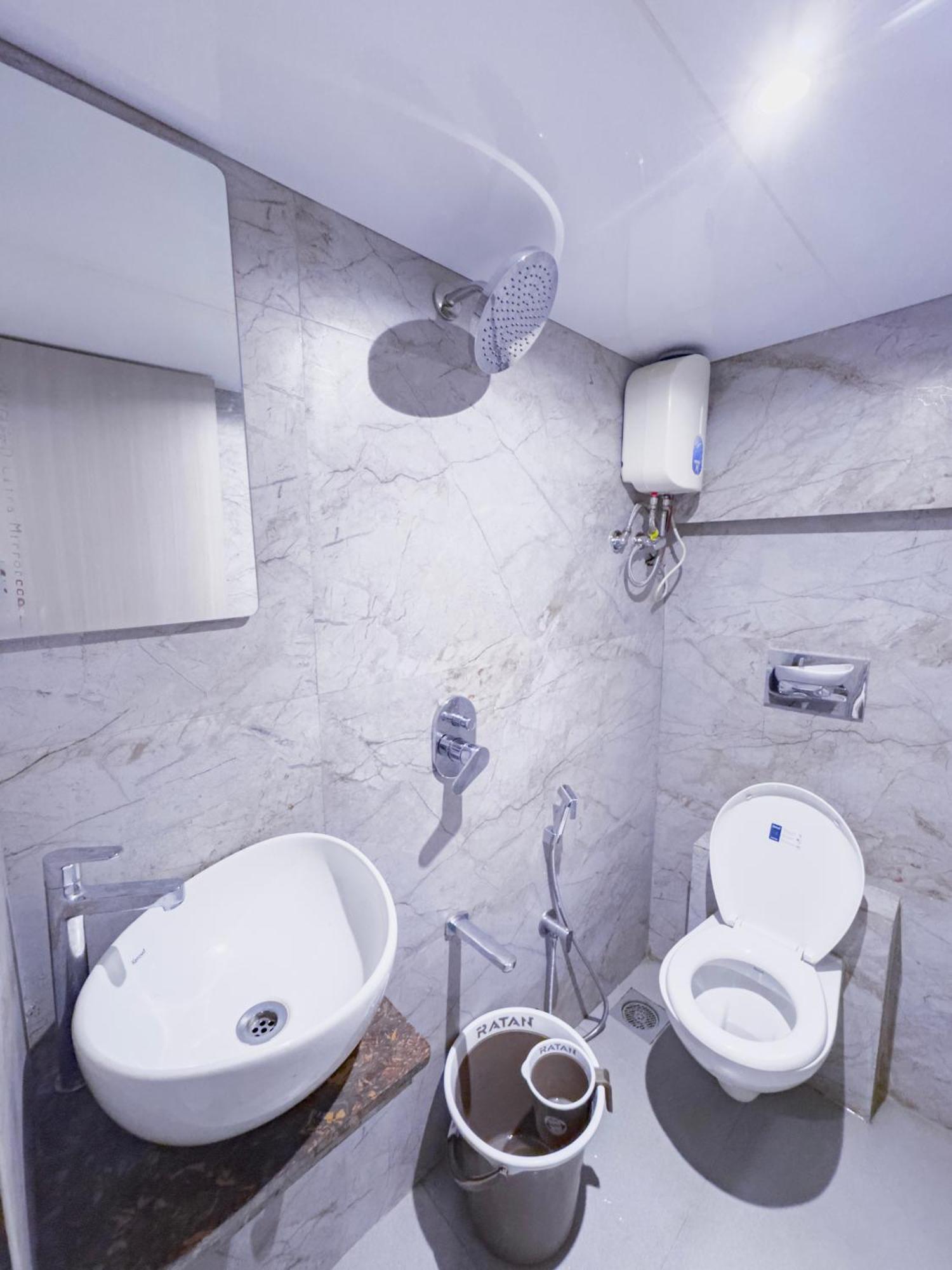 Hotel Winton Mumbai Exterior photo
