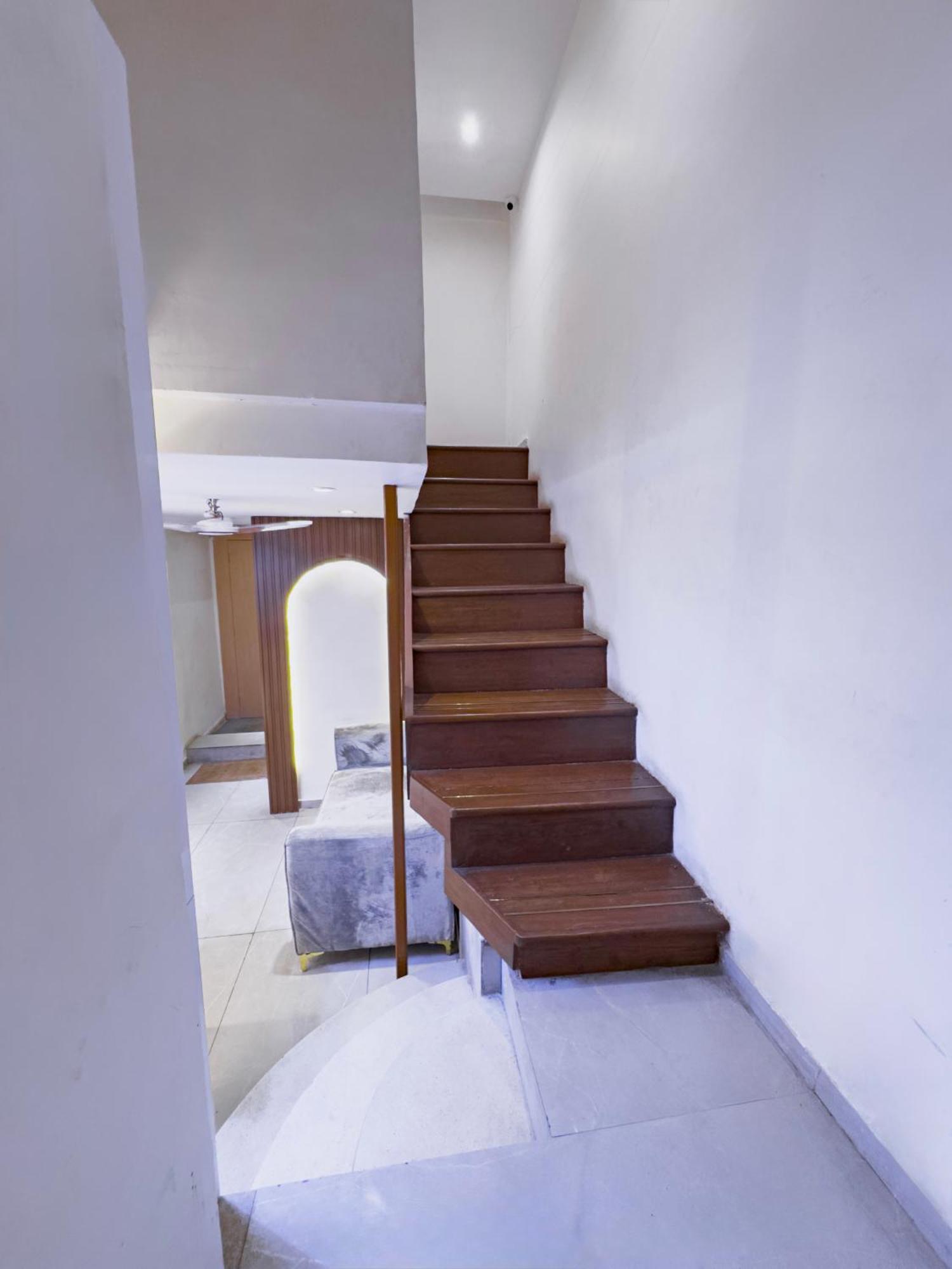 Hotel Winton Mumbai Exterior photo