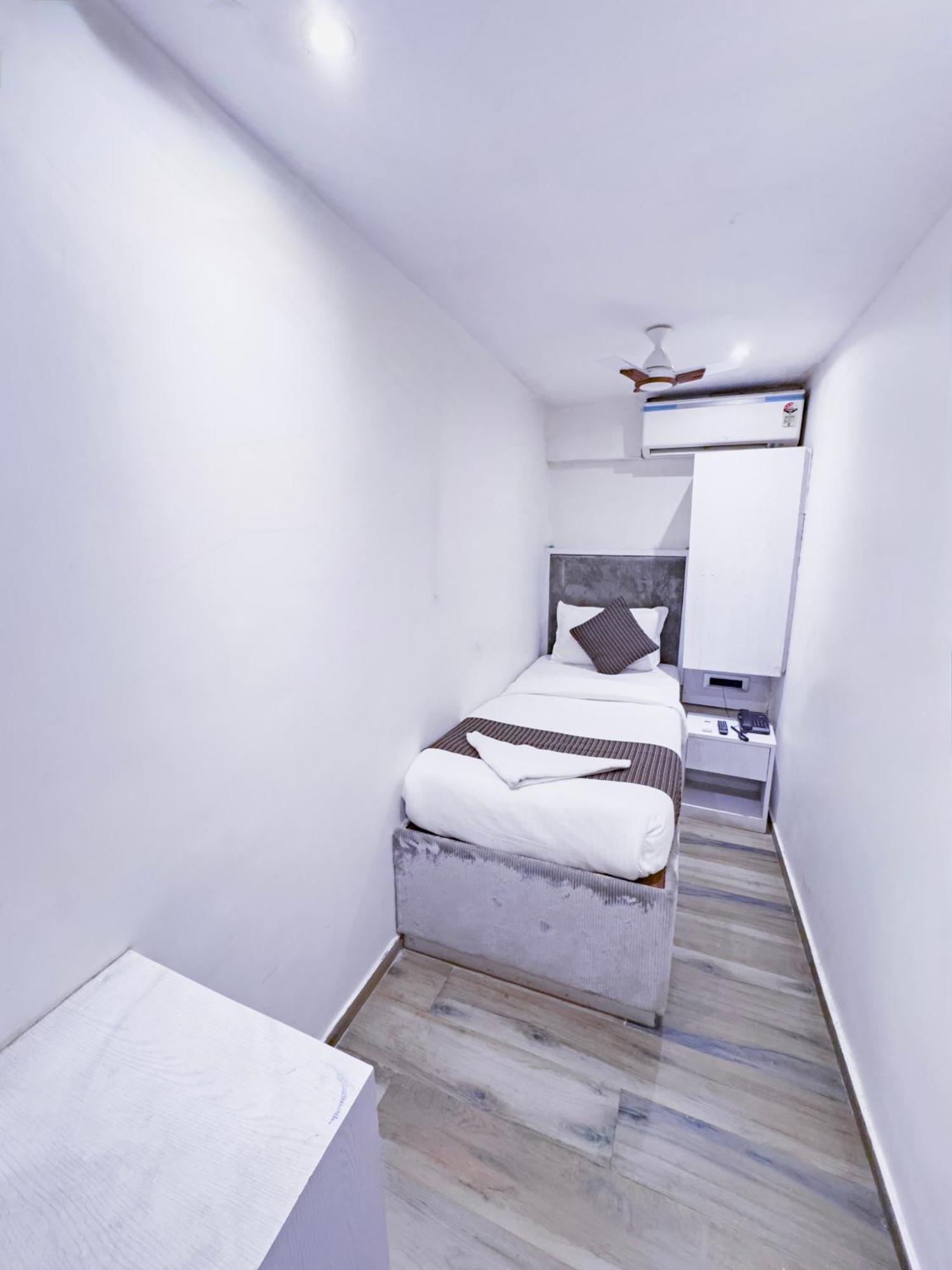 Hotel Winton Mumbai Exterior photo