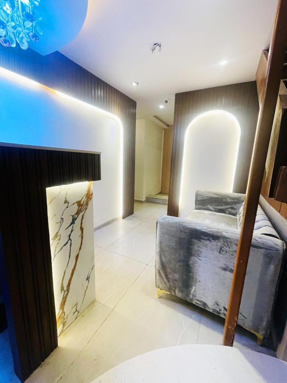 Hotel Winton Mumbai Exterior photo