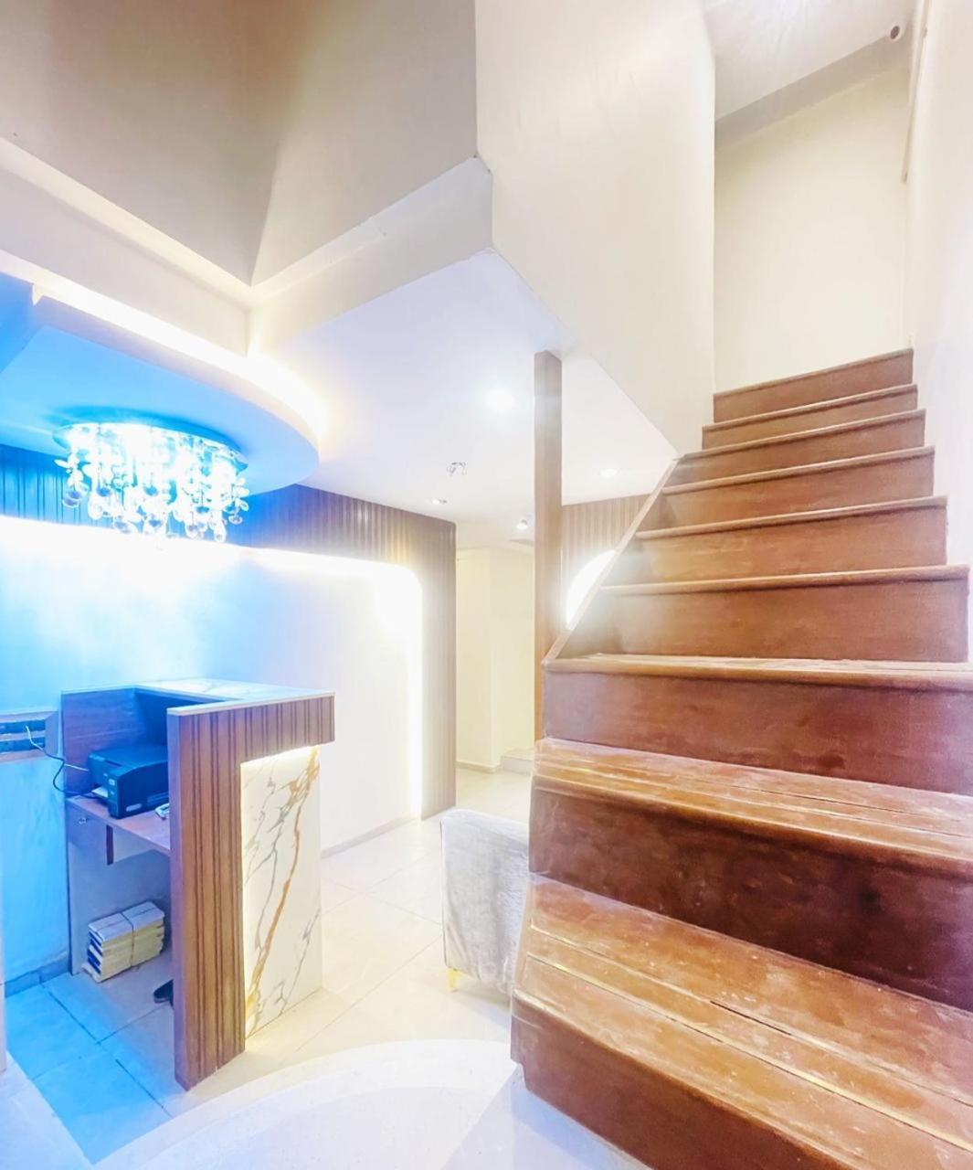 Hotel Winton Mumbai Exterior photo